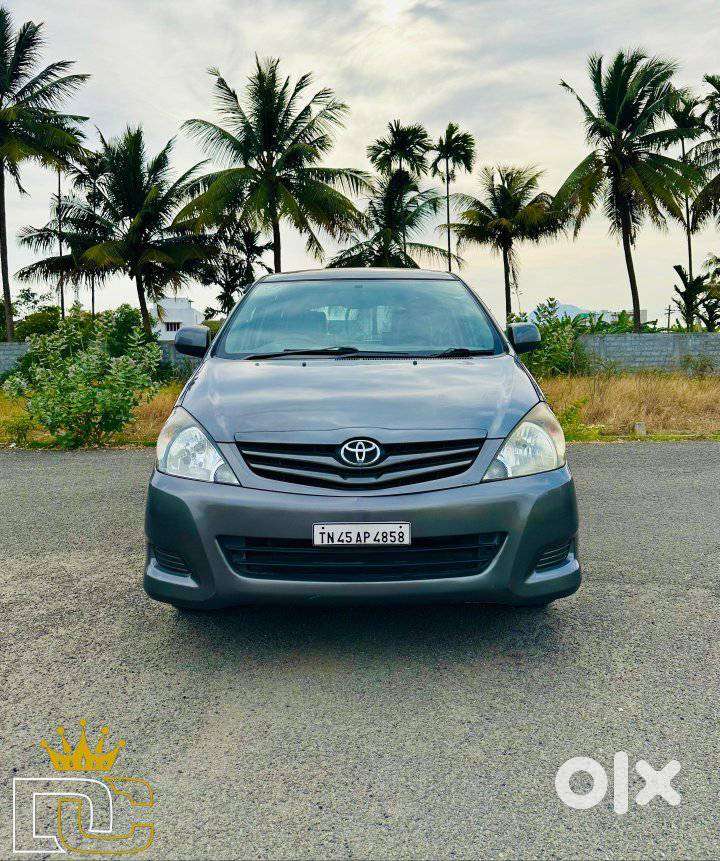 Toyota Innova 2004-2011 2.5 V Diesel 8-seater, 2009, Diesel