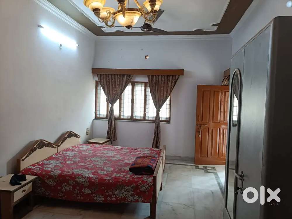 1 Big Room Set Furnished Viram Khand Gomti Nagar Nr Husariya Chauraha