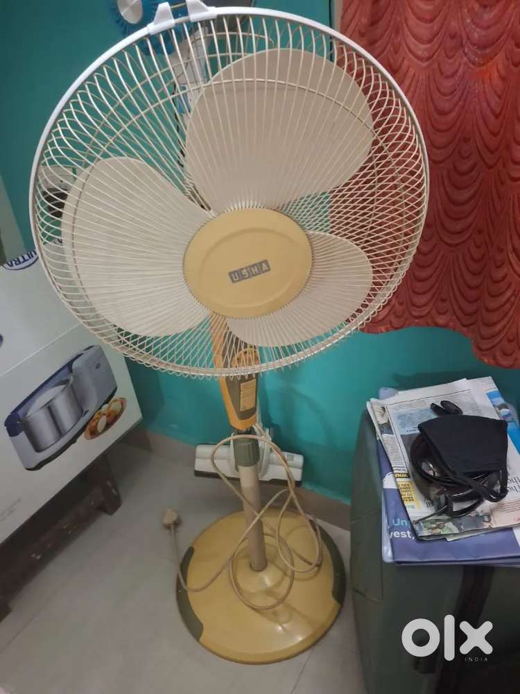 Table fan branded