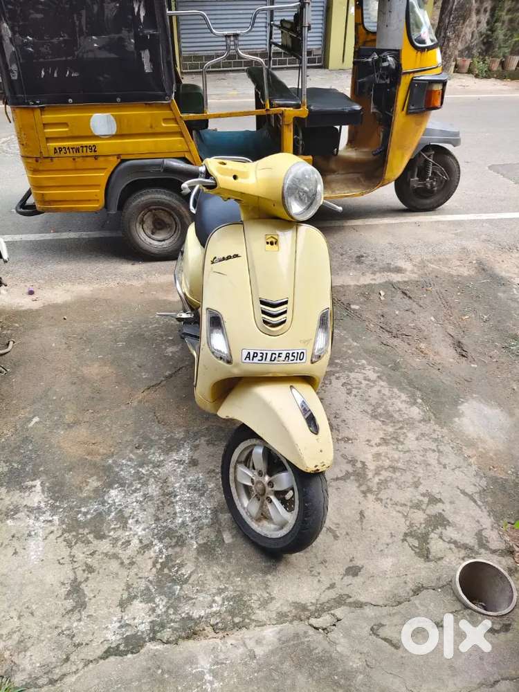 Vespa 125cc 2016 model