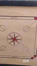 Carrom board