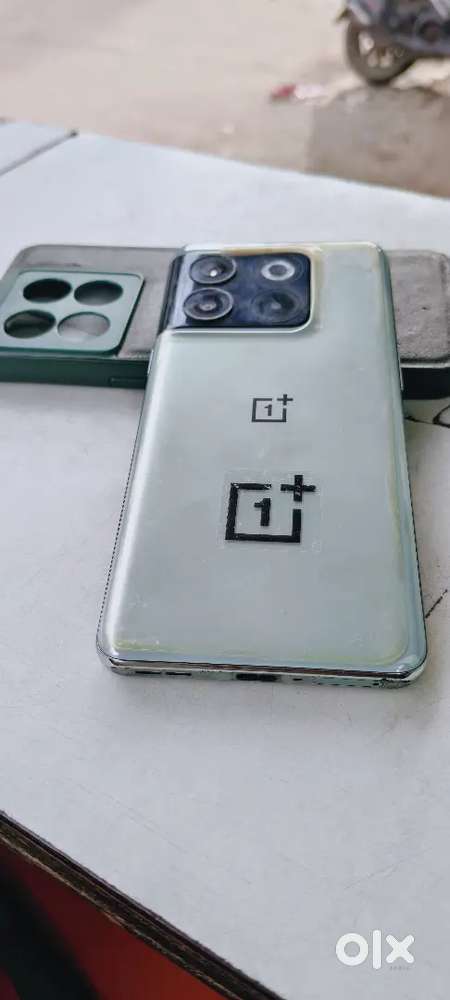 One plus 10T  8GB RAM 128GB