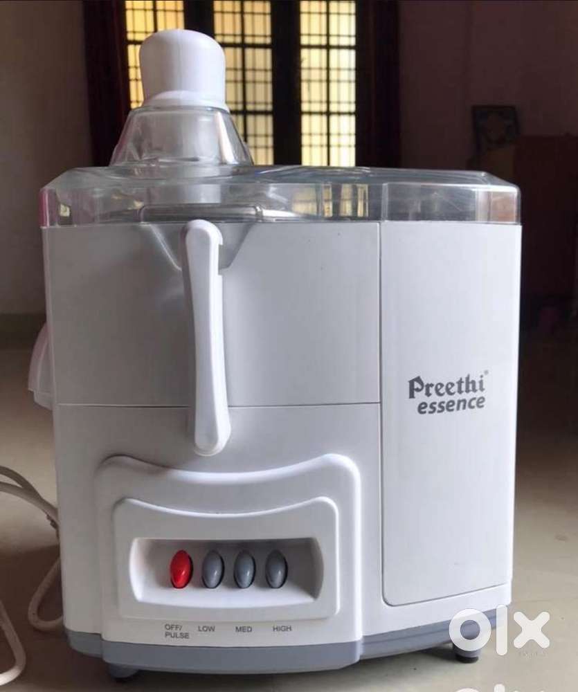 Vegetable and Fruit Juicer