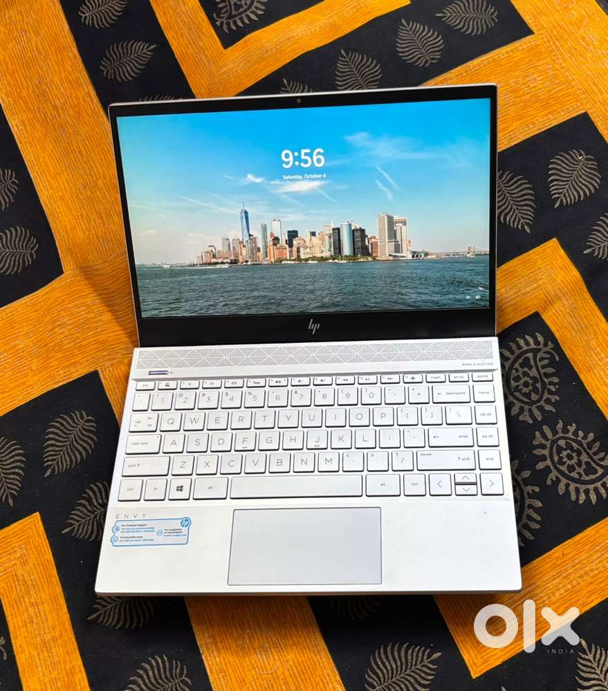 Hp i7 13th generation 16gb ram 512gb ssd 8 month old