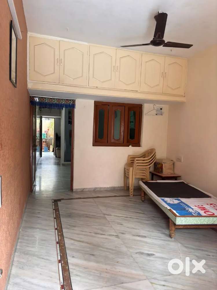 Seprate Row house  1bhk (1 room 1hall 1kitchen)