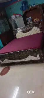 King plus cot like new