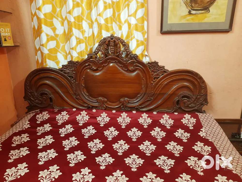 Selling my premium furniture