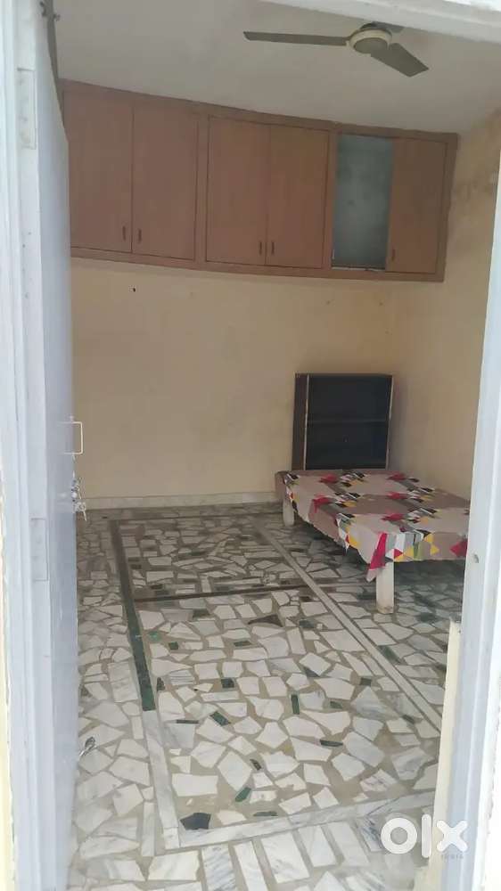 1 room set available for rent( Bedroom+Kitchen+Toilet