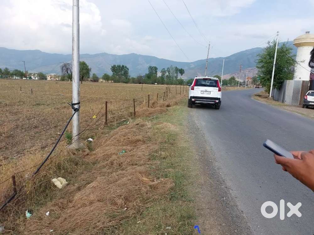 57 marlas of land at Konibal pampore best for high density orchard