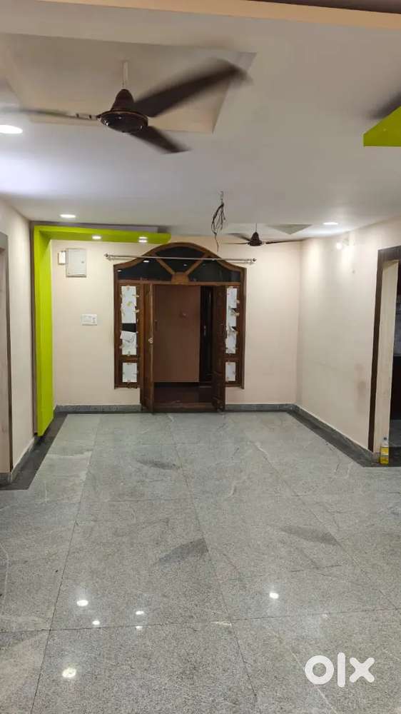 MMehdipatnam 3bhk 3 toilets 24hrs cupboards No car parking