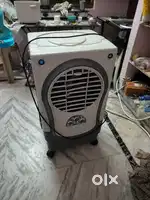 Cooler in good condition new motor new condenser