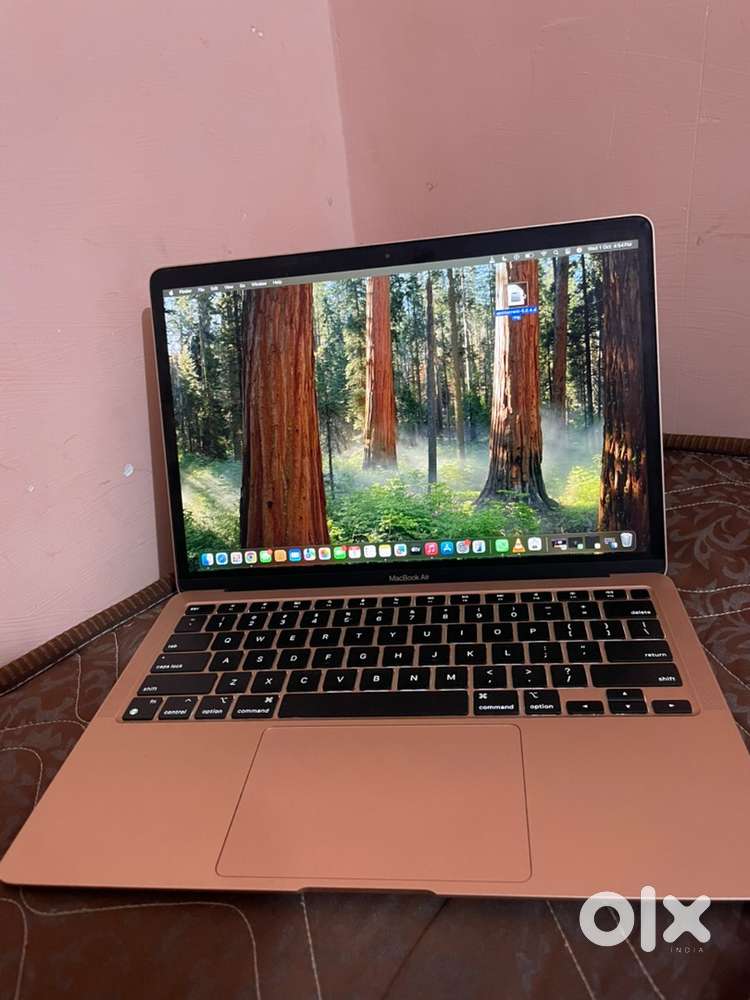 Selling Macbook Air M1 - 8GB RAM / 256GB SSD