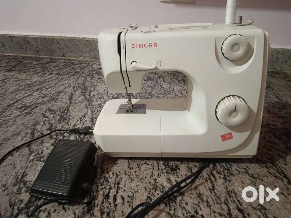 Singer fashion maker stiching machine