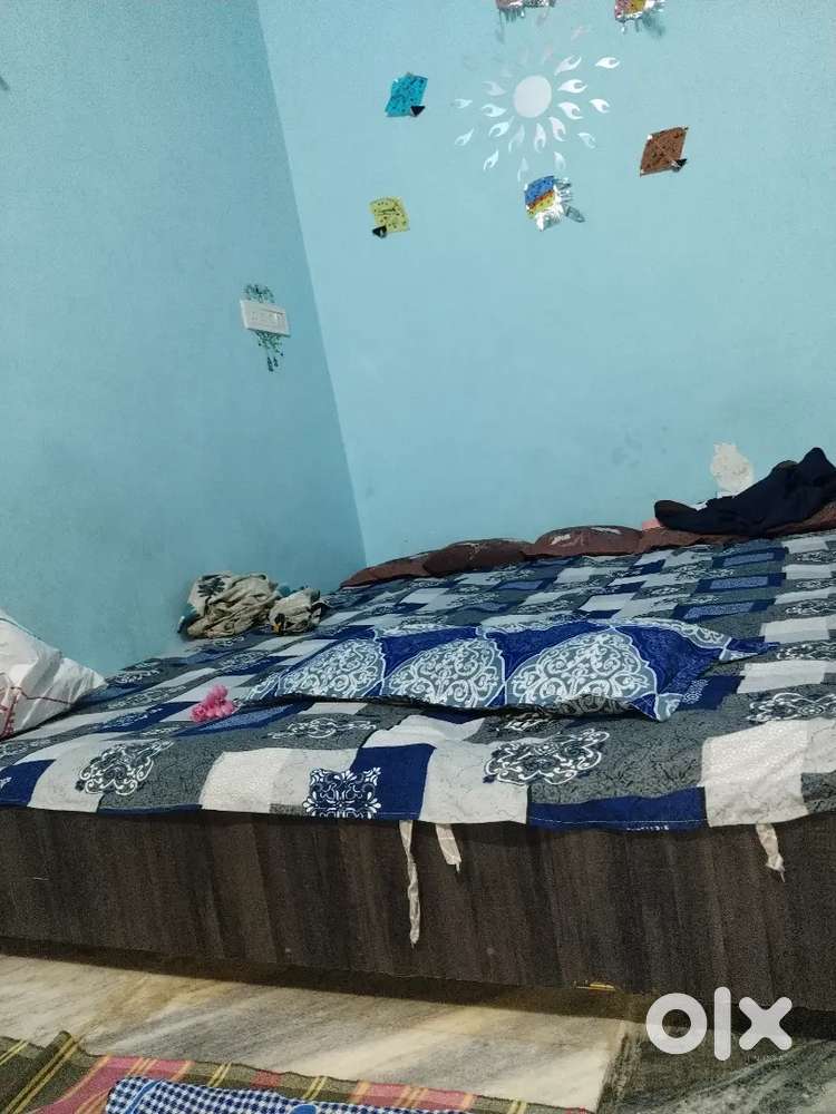 Bed bechna hai