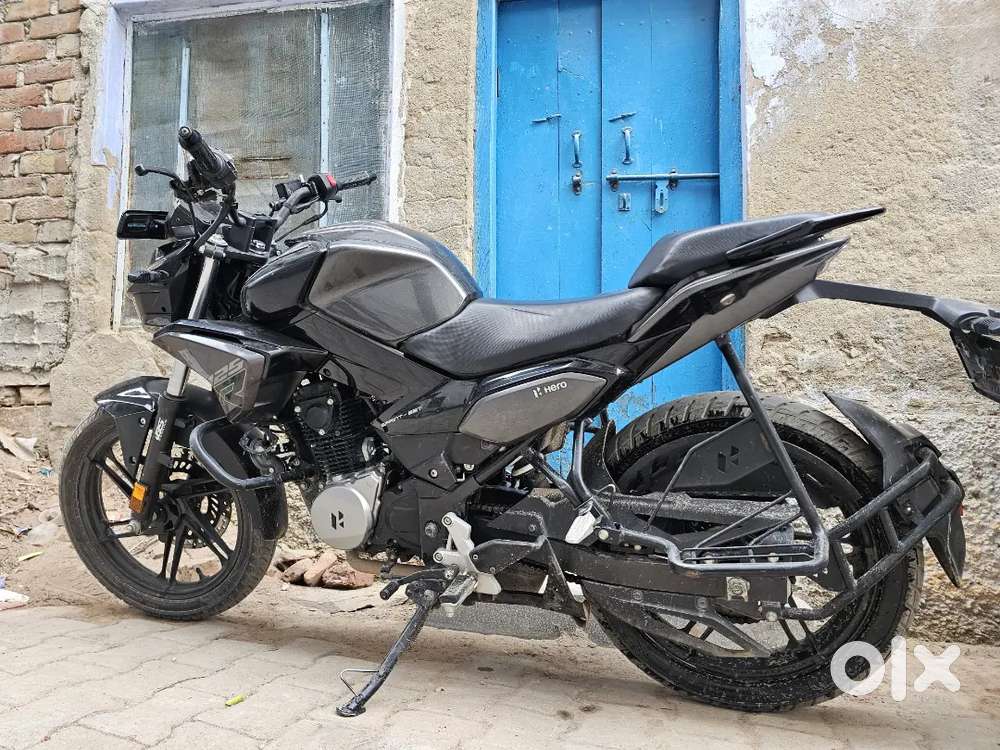 Hero xtreme black color