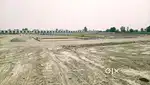 Lucknow Sultanpur HCl company se 10 minat ki duri par chota plot