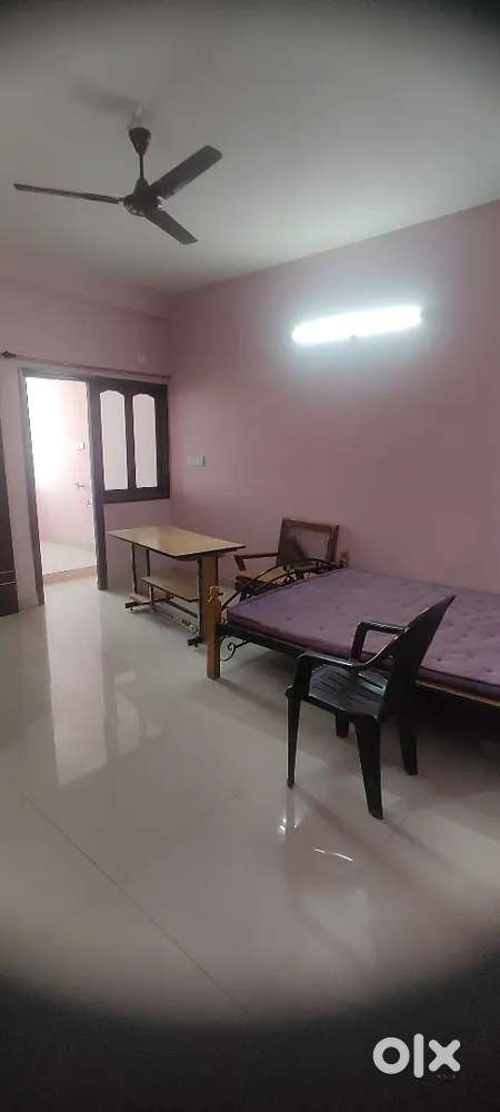 WRIGHT TOWN PRIME LOCATION FURNISHED SINGLE ROOM, KITCHEN, BATHROOM