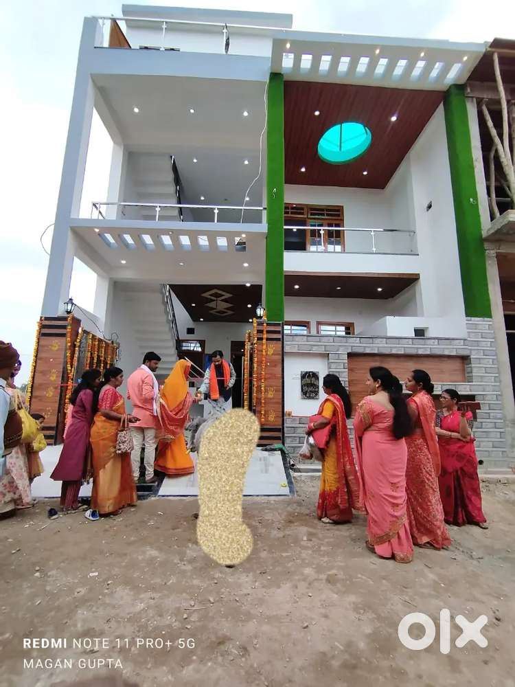 A 1 bhk portion with hall ,kitchen, bathroom and balcony available