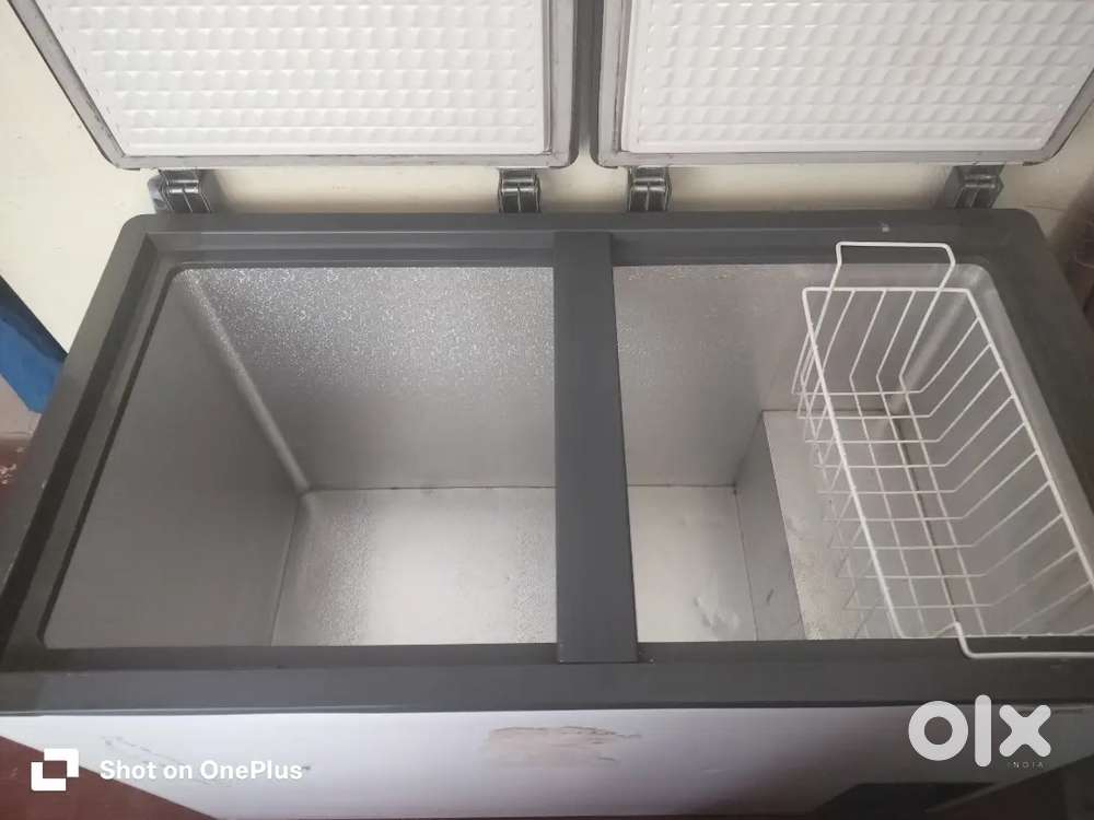 Voltas convertible deep freeze