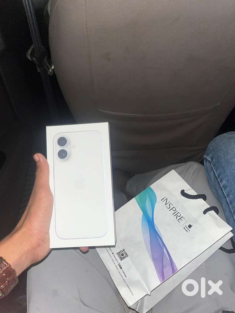 Iphone 16 white colour