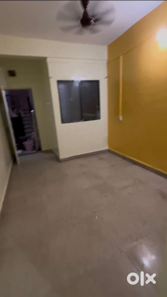 1 RK AVAILABLE FOR RENT IN MEETHA NAGAR KONDHWA KHURD.