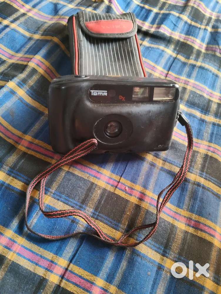 This is a camera no scratches with cover with no film