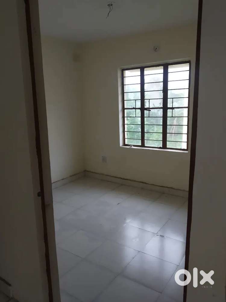 2 bhk flat available