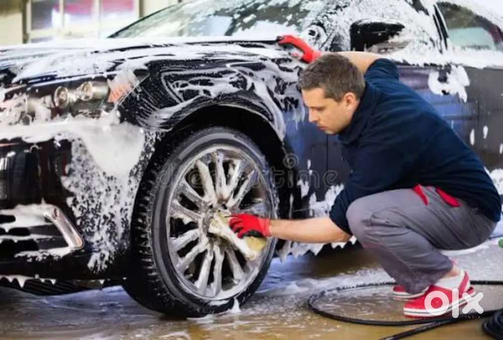 Coustomer Ke Ghar par Jakar Car & Bike Washing & Cleaning karni hai