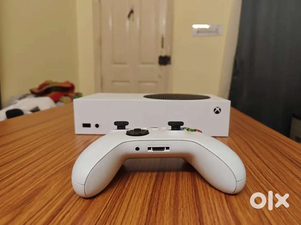 Xbox Series S 512GB  One Controller