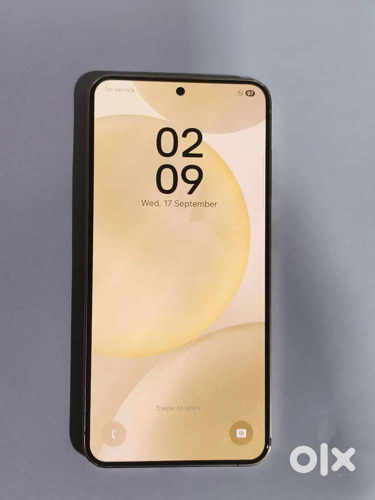 Samsung S24 with 8gb ram 256 internal memory