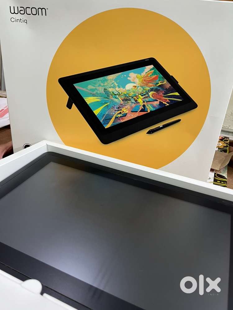 Wacom Cintiq 16_DTK-1660 Creative Pen Graphic Tablet with Hd display
