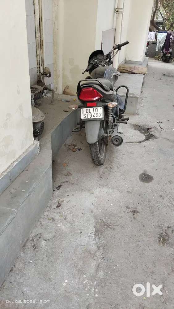 Selling Honda CB shine 125