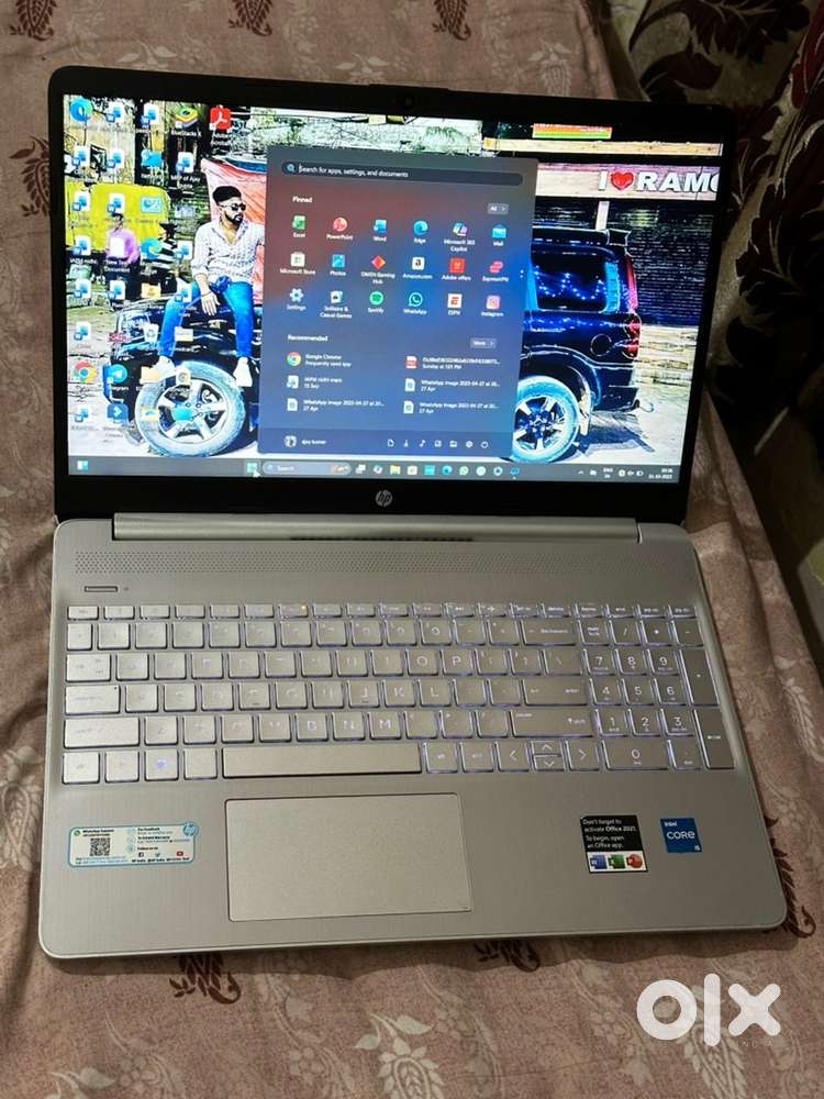 Hp 15s i5 full fresh only 2 month used