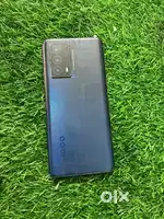 IQOO z5 5g phone 8gb/128gb (display problem)