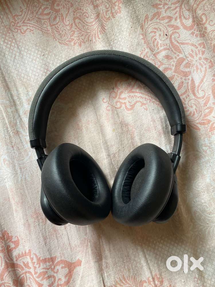 Hammer bash headphones