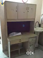 Computer table