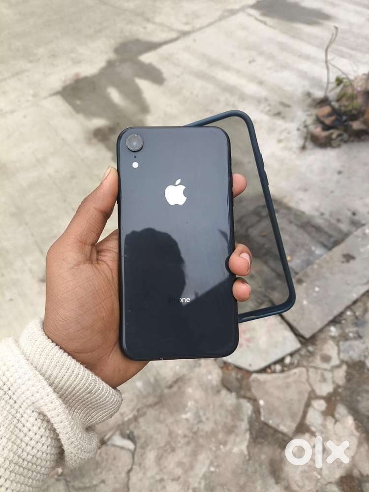Iphone xr battery health 74% only phone available