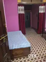 Independent flat for girl or boy at main road