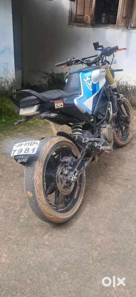 Husqvarna svartpilen 250