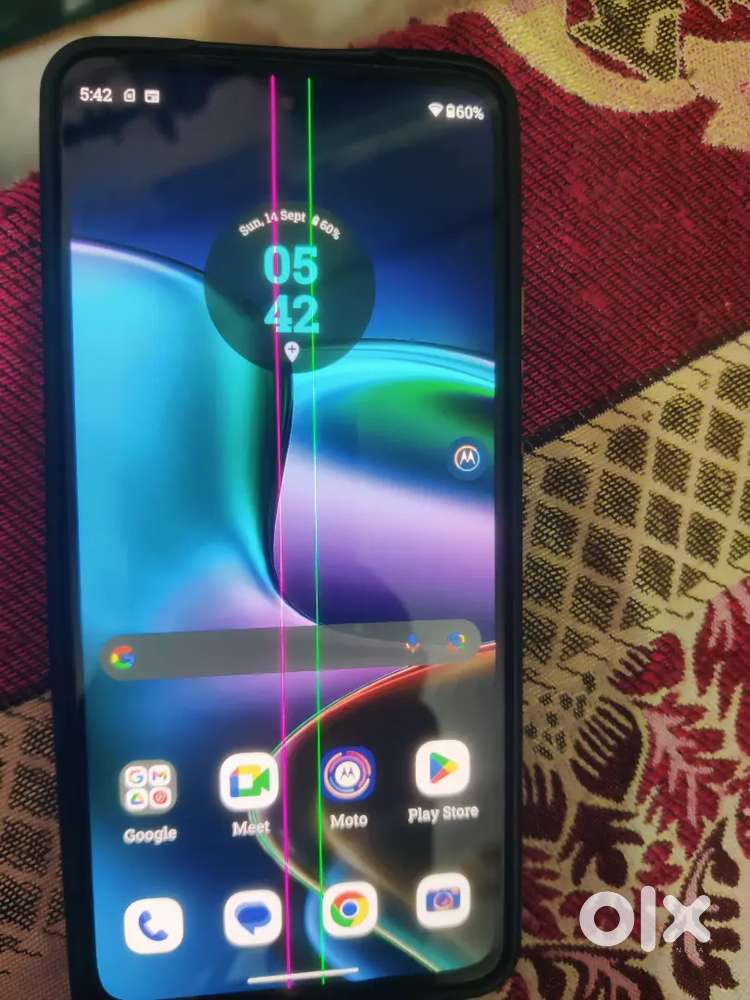 Moto edge 30(screen m lines h)back panel cracked h