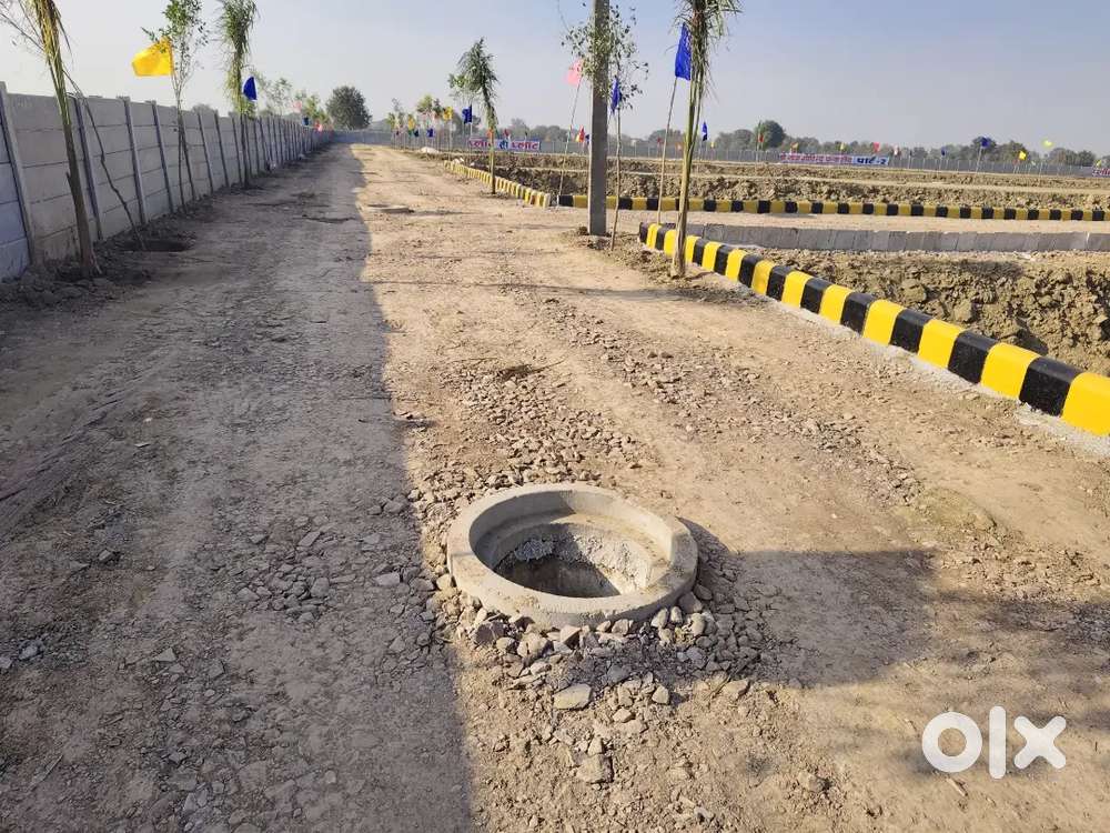 New launching gated society me plot