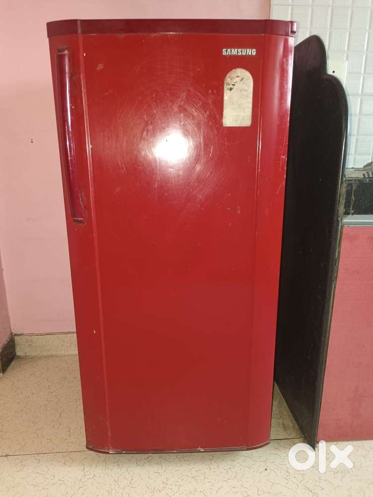 Samsung single door refrigerator-excellent cooling, stylish red color