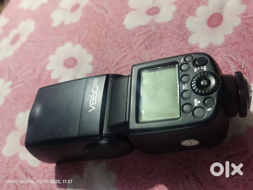 V860ii canon flash 1 year 8 month old  profation