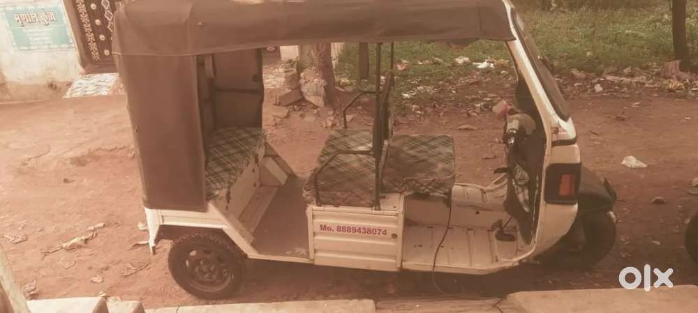 E-RICKSHAW CHALANE K LIYE DRIVER KI NEED H