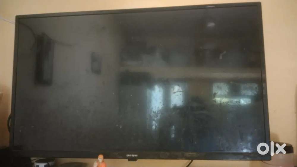 Samsang TV  Rs. 3500