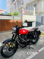 Royal Enfield classic 350cc BLACK AND red