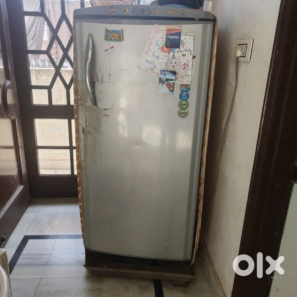 Godrej fridge 285 litre