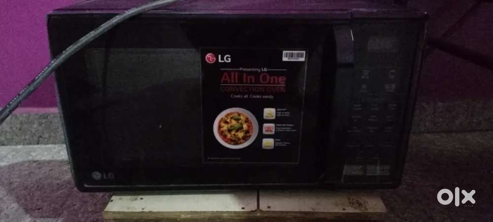 WANT TO SELL MICROWAVE