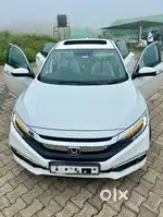 Honda Civic 1.8 V MT Sunroof, 2019, Diesel