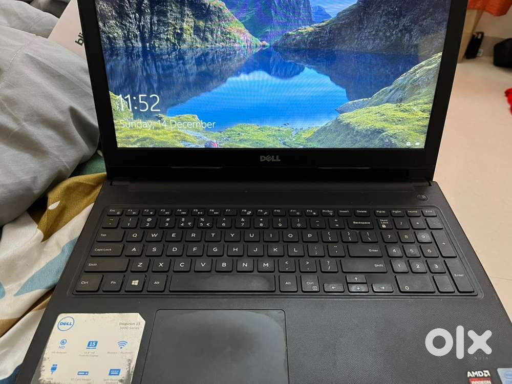 Dell inspiron i3 6th gen 1 TB 4 GB ram with radeon graphic card